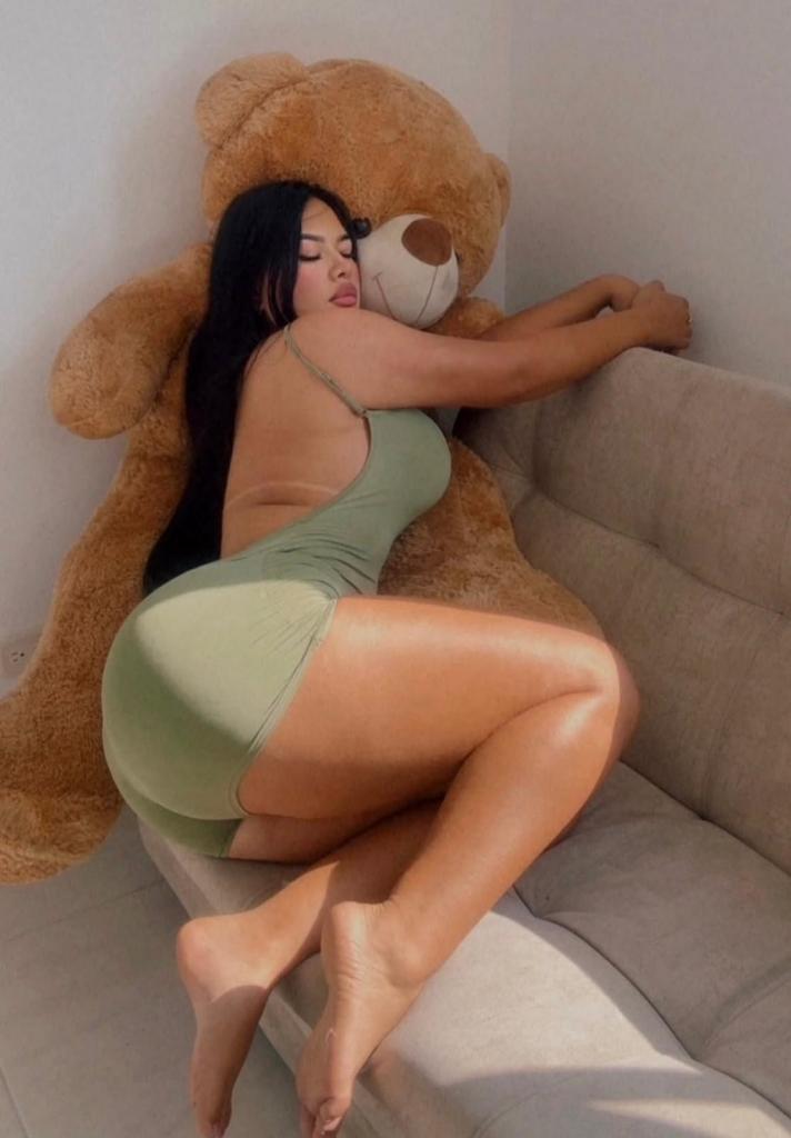 617095581: Chica busca chico en Granada