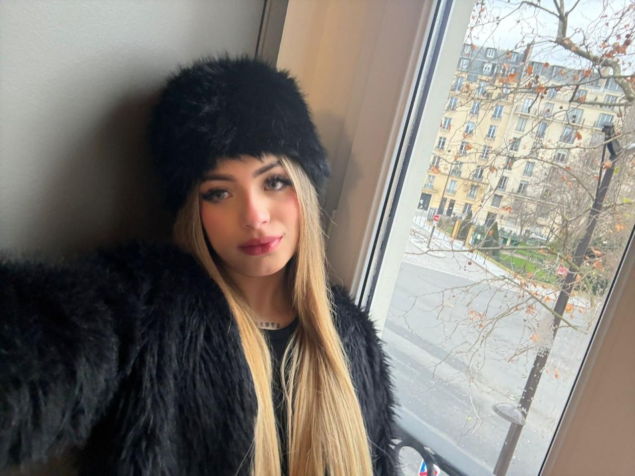 613786983: Chica busca chico en Alicante