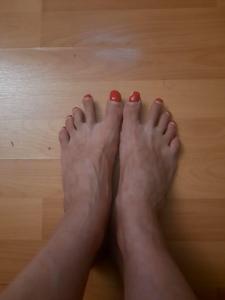 695068255: Chica busca chico en Barcelona