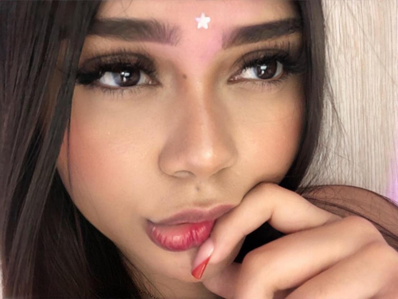 Chica busca chico en Alicante: Chica busca chico