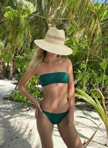 664295920: Chica busca chico en Barcelona