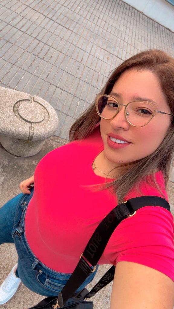 Chica busca chico en Tarragona: Chica busca chico