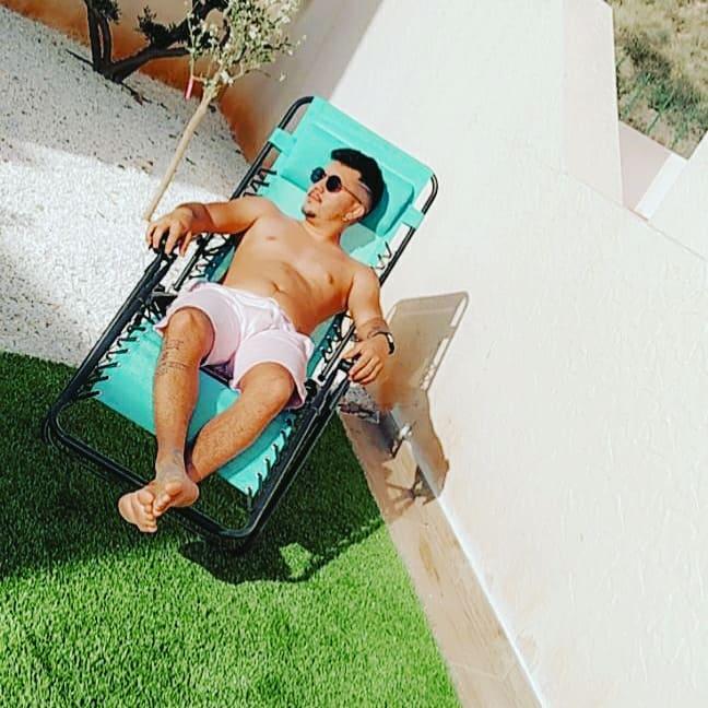 Chico busca chica en Almería: 