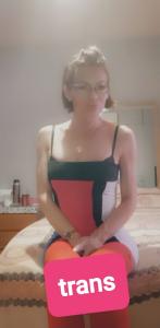 662214309: Chica busca chico en Barcelona