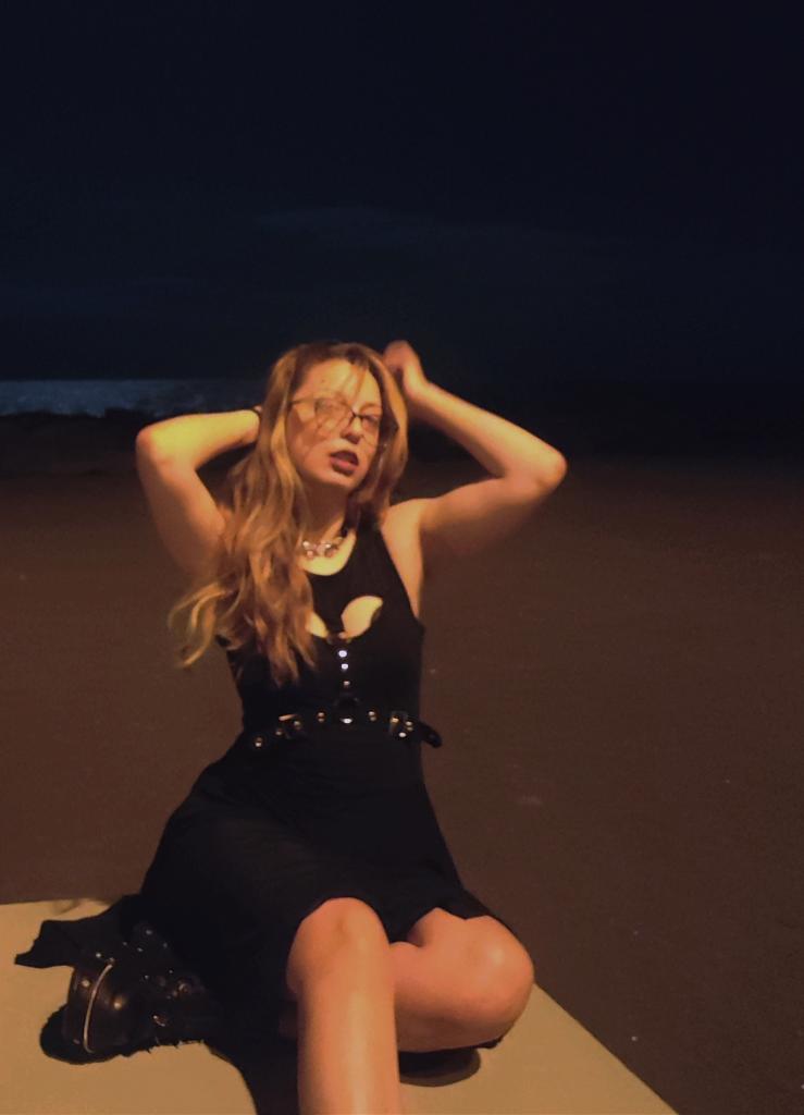 671682249: Chica busca chico en Madrid