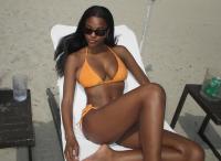 613835182: Chica busca chico en Barcelona