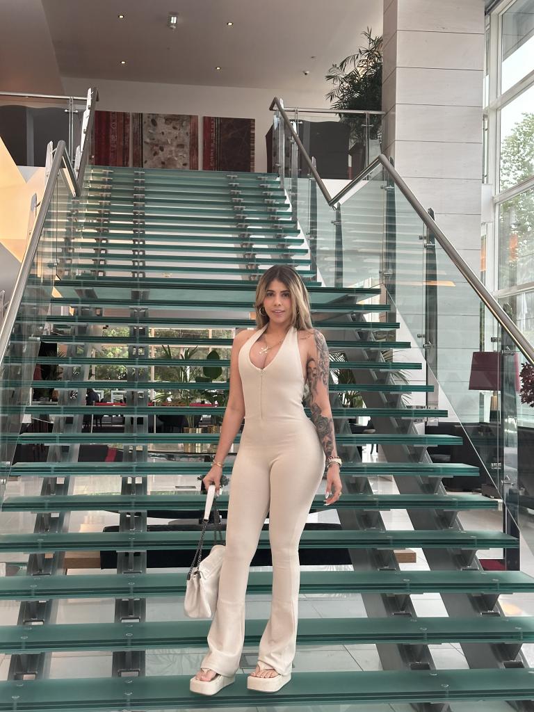 613453563: Chica busca chico en Granada