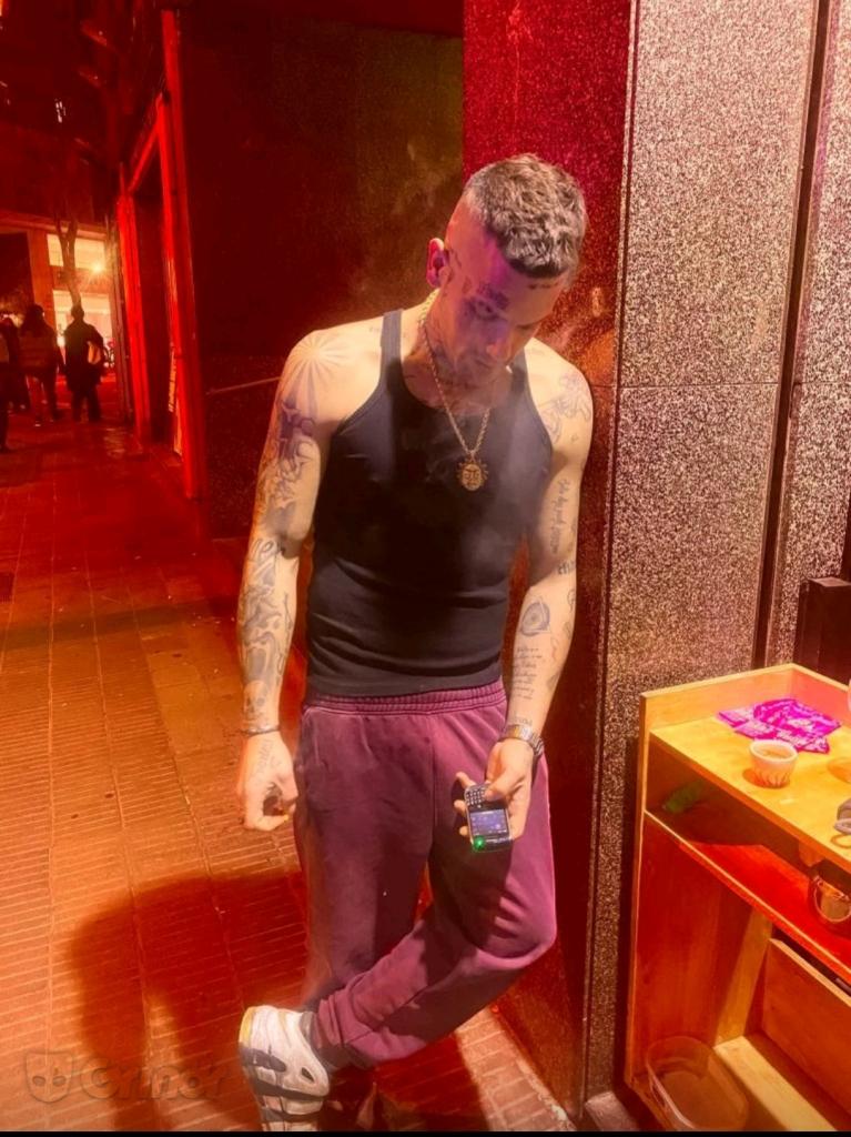 675565463: Chica busca chico en Barcelona