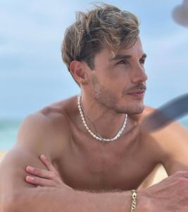 623054714: Chico busca chica en Valencia