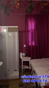 695486874: Chica busca chico en Barcelona