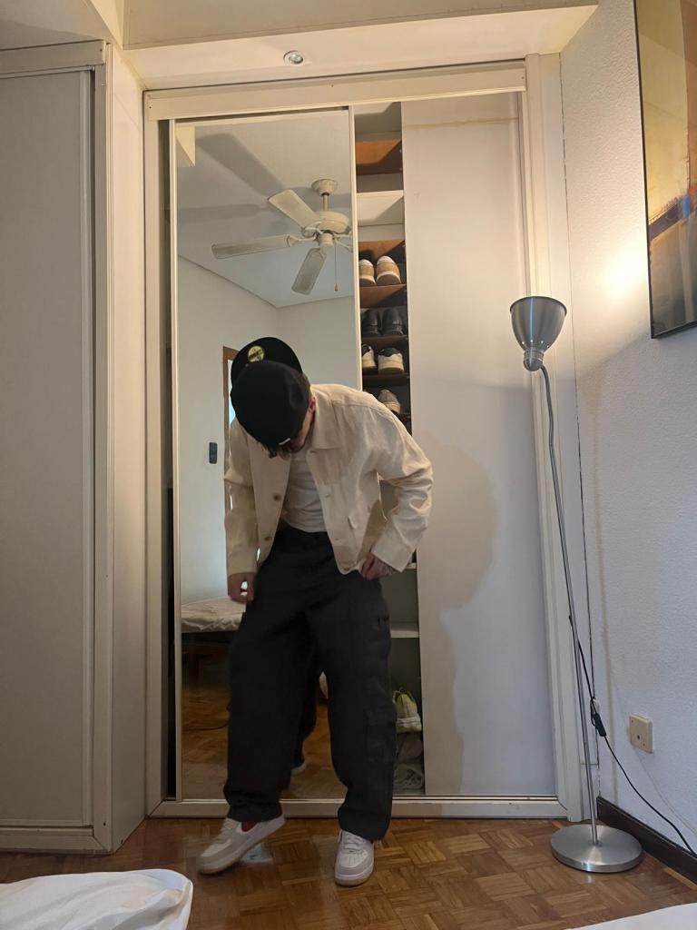 618448160: Chico busca chica en Málaga