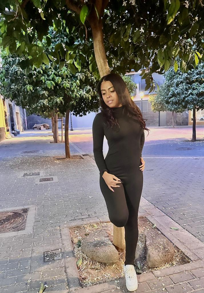 632880893: Chica busca chico en Valencia