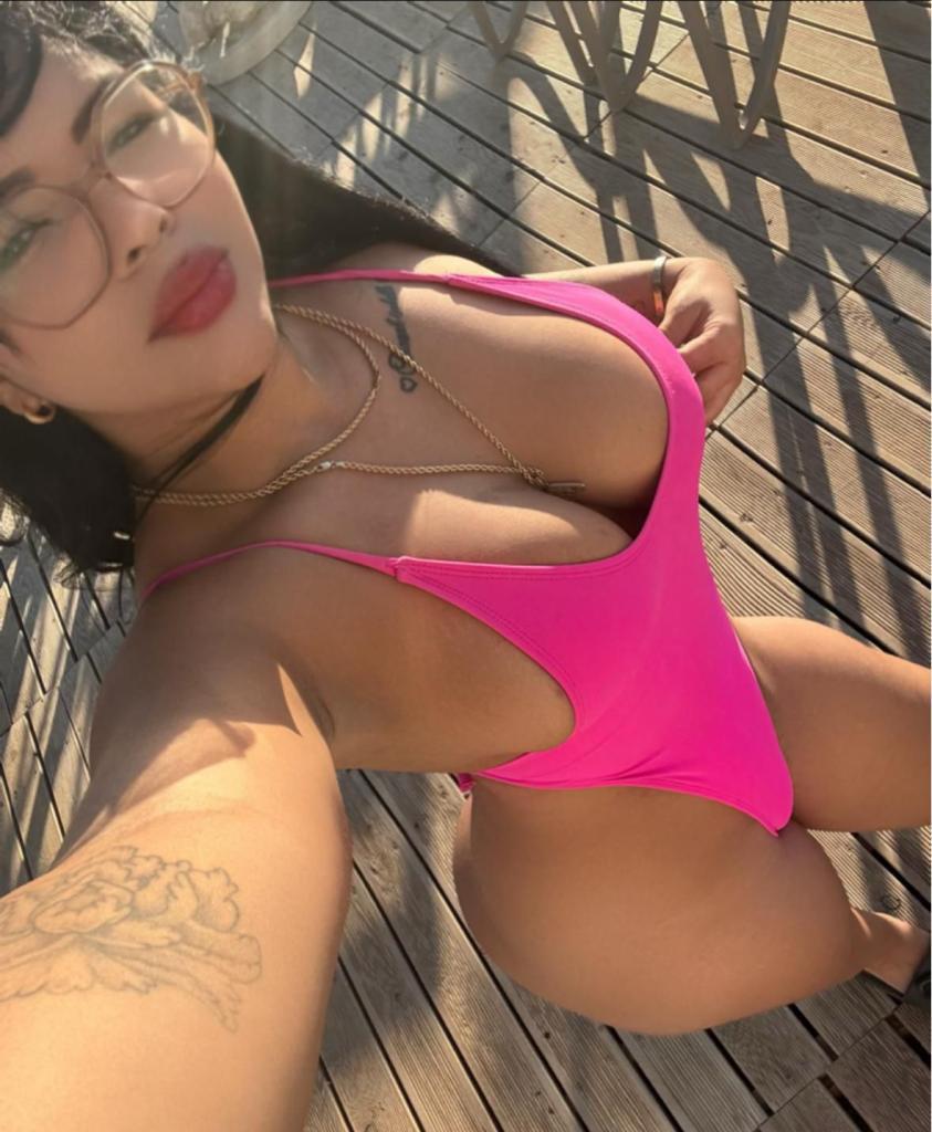 631086796: Chica busca chico en Barcelona