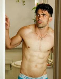 679599166: Chico busca chica en León